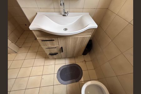 Casa à venda com 170m², 3 quartos e 2 vagas Casa à venda com 170m², 3 quartos e 2 vagasBanheiro