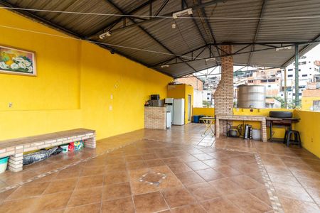 Casa para alugar com 250m², 6 quartos e 2 vagas Casa para alugar com 250m², 6 quartos e 2 vagasCobertura/Churrasqueira