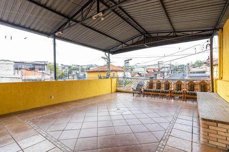 Casa para alugar com 250m², 6 quartos e 2 vagas Casa para alugar com 250m², 6 quartos e 2 vagasCobertura/Churrasqueira