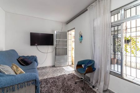 Sala de casa para alugar com 6 quartos, 250m² em Vila Dionisia, São Paulo