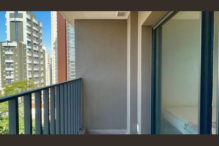 Varanda de kitnet/studio para alugar com 1 quarto, 25m² em Pinheiros, São Paulo