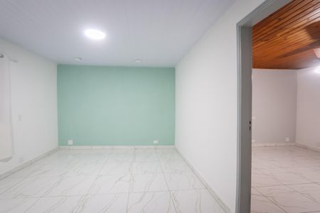 Quarto 2 de casa para alugar com 2 quartos, 45m² em Vila Morse, São Paulo