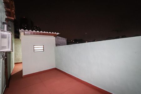 Casa para alugar com 45m², 2 quartos e 1 vagaQuintal traseiro