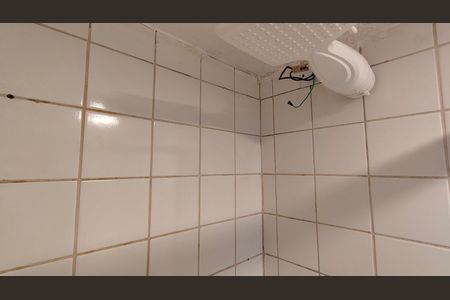 Banheiro de apartamento à venda com 2 quartos, 49m² em Vila Miriam, São Paulo