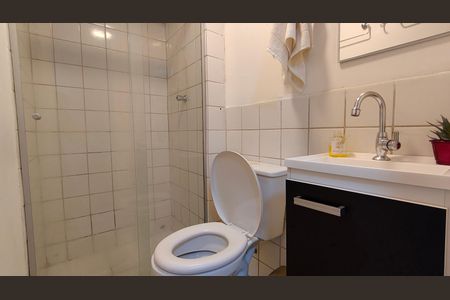 Banheiro de apartamento à venda com 2 quartos, 49m² em Vila Miriam, São Paulo