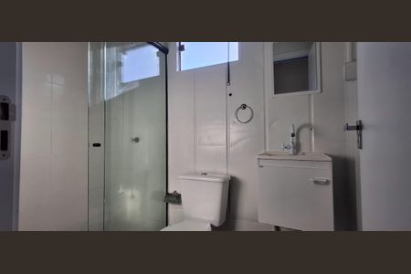 Banheiro de apartamento para alugar com 1 quarto, 21m² em Rio Tavares, Florianópolis