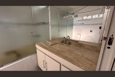 Apartamento à venda com 160m², 3 quartos e 3 vagas
