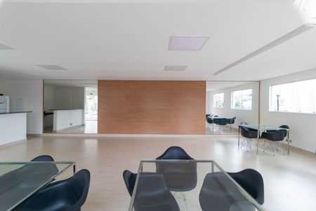 Apartamento para alugar com 43m², 2 quartos e 1 vaga Apartamento para alugar com 43m², 2 quartos e 1 vagaÁrea comum - Salão de festas