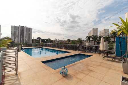 Apartamento para alugar com 43m², 2 quartos e 1 vaga Apartamento para alugar com 43m², 2 quartos e 1 vagaÁrea comum - Piscina