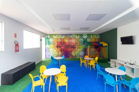 Apartamento para alugar com 43m², 2 quartos e 1 vaga Apartamento para alugar com 43m², 2 quartos e 1 vagaÁrea comum - Brinquedoteca