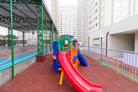 Apartamento para alugar com 43m², 2 quartos e 1 vaga Apartamento para alugar com 43m², 2 quartos e 1 vagaÁrea comum - Playground