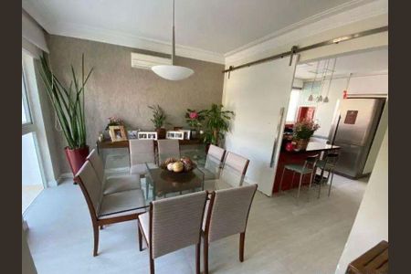 Casa à venda com 4 quartos, 640m² em Alphaville Residencial Um, Barueri