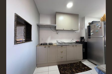 Apartamento para alugar com 67m², 2 quartos e 1 vaga Apartamento para alugar com 67m², 2 quartos e 1 vagaCozinha - Armários