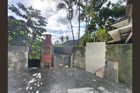 Casa de condomínio para alugar com 100m², 2 quartos e 1 vaga
