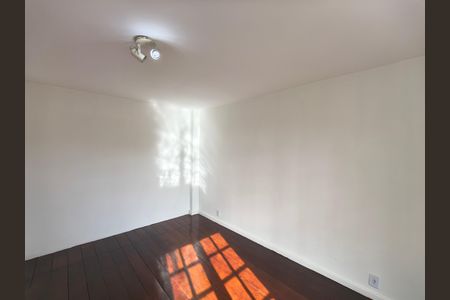 Casa de condomínio para alugar com 100m², 2 quartos e 1 vaga