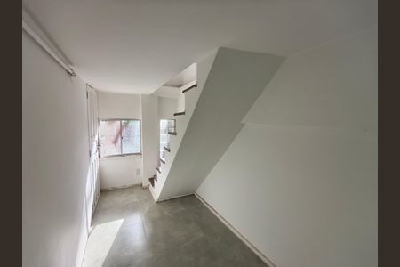 Casa de condomínio para alugar com 100m², 2 quartos e 1 vaga