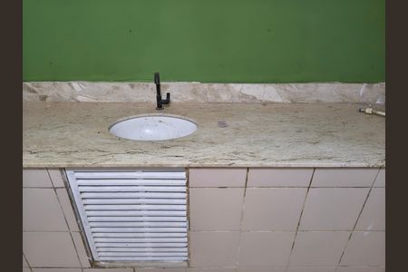 Casa de condomínio para alugar com 100m², 2 quartos e 1 vaga