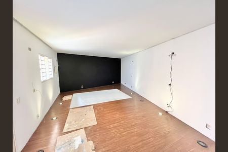 Casa para alugar com 226m², 3 quartos e sem vaga Casa para alugar com 226m², 3 quartos e sem vagaSala/Quarto