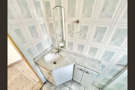 Casa para alugar com 226m², 3 quartos e sem vaga Casa para alugar com 226m², 3 quartos e sem vagaBanheiro