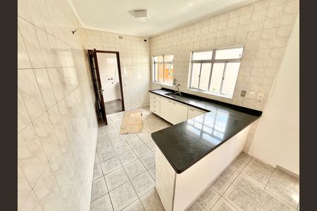 Casa para alugar com 226m², 3 quartos e sem vaga Casa para alugar com 226m², 3 quartos e sem vagaSala/Cozinha