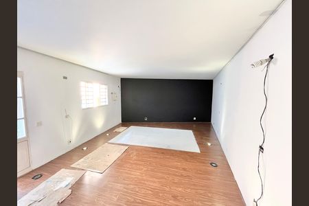 Casa para alugar com 226m², 3 quartos e sem vaga Casa para alugar com 226m², 3 quartos e sem vagaSala/Quarto