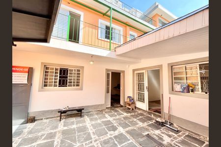 Casa para alugar com 226m², 3 quartos e sem vaga Casa para alugar com 226m², 3 quartos e sem vagaGaragem