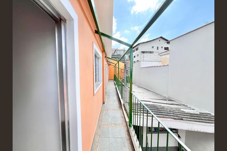 Casa para alugar com 226m², 3 quartos e sem vaga Casa para alugar com 226m², 3 quartos e sem vagaCorredor