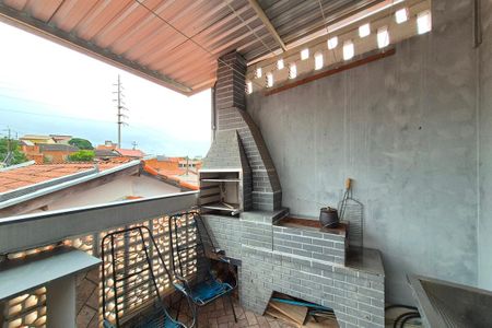 Casa à venda com 101m², 3 quartos e 2 vagas Casa à venda com 101m², 3 quartos e 2 vagasÁrea comum - Churrasqueira