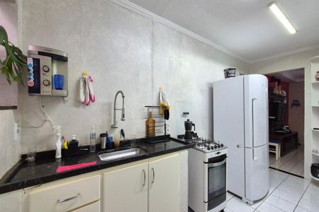 Casa à venda com 101m², 3 quartos e 2 vagas Casa à venda com 101m², 3 quartos e 2 vagasCozinha