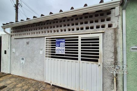 Casa à venda com 101m², 3 quartos e 2 vagas Casa à venda com 101m², 3 quartos e 2 vagasFachada do Prédio