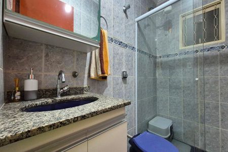 Casa à venda com 101m², 3 quartos e 2 vagas Casa à venda com 101m², 3 quartos e 2 vagasBanheiro
