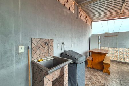 Casa à venda com 101m², 3 quartos e 2 vagas Casa à venda com 101m², 3 quartos e 2 vagasÁrea de Serviço