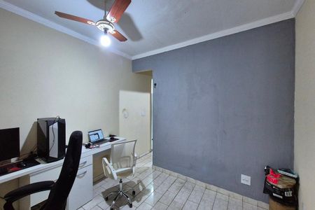 Casa à venda com 101m², 3 quartos e 2 vagas Casa à venda com 101m², 3 quartos e 2 vagasQuarto 1