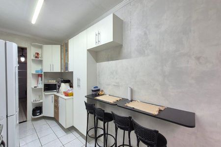 Casa à venda com 101m², 3 quartos e 2 vagas Casa à venda com 101m², 3 quartos e 2 vagasCozinha