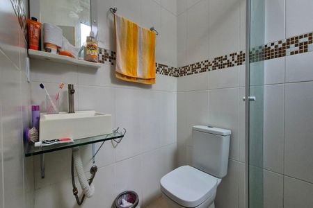 Casa à venda com 101m², 3 quartos e 2 vagas Casa à venda com 101m², 3 quartos e 2 vagasBanheiro da Suíte