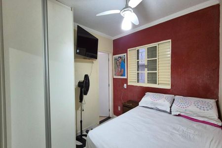 Casa à venda com 101m², 3 quartos e 2 vagas Casa à venda com 101m², 3 quartos e 2 vagasQuarto 2 - Suíte