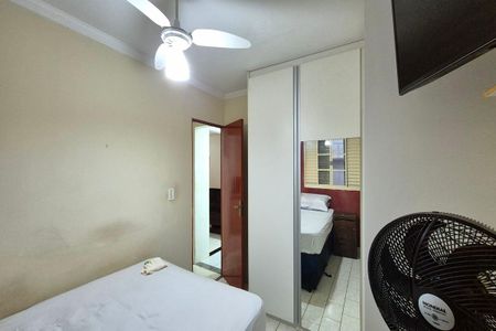 Casa à venda com 101m², 3 quartos e 2 vagas Casa à venda com 101m², 3 quartos e 2 vagasQuarto 2 - Suíte