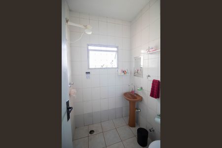Casa à venda com 220m², 4 quartos e 3 vagas Casa à venda com 220m², 4 quartos e 3 vagasCASA 2- BANHEIRO