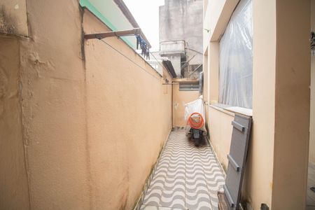 Casa à venda com 220m², 4 quartos e 3 vagas Casa à venda com 220m², 4 quartos e 3 vagasCASA 3- VARANDA