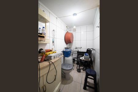 Casa à venda com 220m², 4 quartos e 3 vagas Casa à venda com 220m², 4 quartos e 3 vagasBANHEIRO DA ÁREA DE SERVIÇO