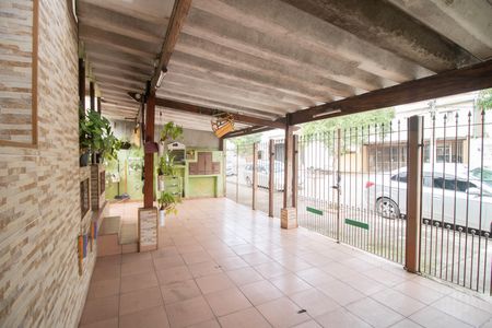 Casa à venda com 220m², 4 quartos e 3 vagas Casa à venda com 220m², 4 quartos e 3 vagasGARAGEM