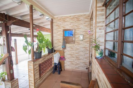 Casa à venda com 220m², 4 quartos e 3 vagas Casa à venda com 220m², 4 quartos e 3 vagasVARANDA