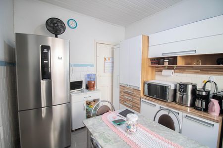 Casa à venda com 220m², 4 quartos e 3 vagas Casa à venda com 220m², 4 quartos e 3 vagasCOZINHA