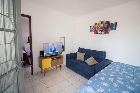 Casa à venda com 220m², 4 quartos e 3 vagas Casa à venda com 220m², 4 quartos e 3 vagasCASA 2- SALA