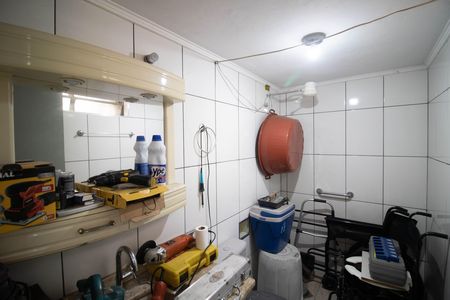 Casa à venda com 220m², 4 quartos e 3 vagas Casa à venda com 220m², 4 quartos e 3 vagasBANHEIRO DA ÁREA DE SERVIÇO