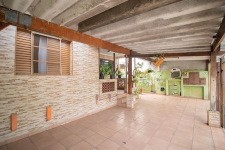 Casa à venda com 220m², 4 quartos e 3 vagas Casa à venda com 220m², 4 quartos e 3 vagasGARAGEM