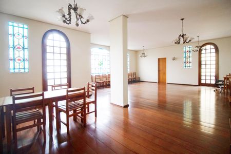 Apartamento para alugar com 70m², 2 quartos e 2 vagas