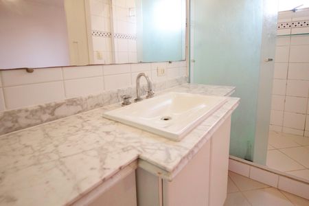 Apartamento para alugar com 70m², 2 quartos e 2 vagas