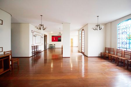Apartamento para alugar com 70m², 2 quartos e 2 vagas