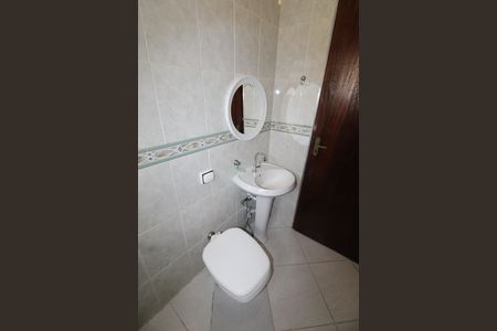 Casa para alugar com 230m², 3 quartos e 2 vagasBanheiro 1